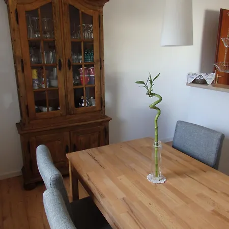 Gesamte In Mit Kleiner Terrasse 公寓